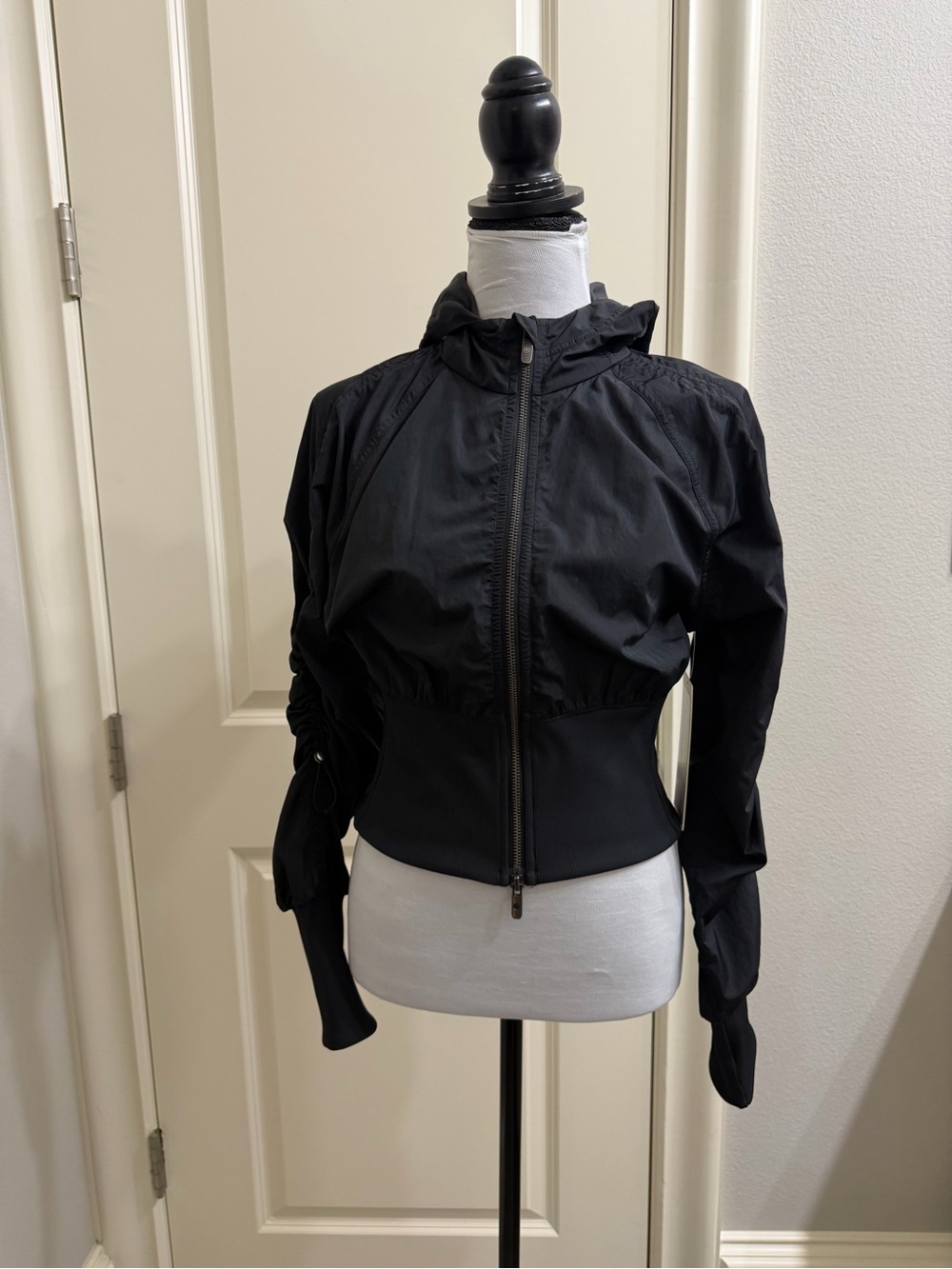 NWT Lululemon Ruched Ribbed Waist Jacket - Picture 8 of 9